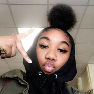 Meet your Posher, Bobbie